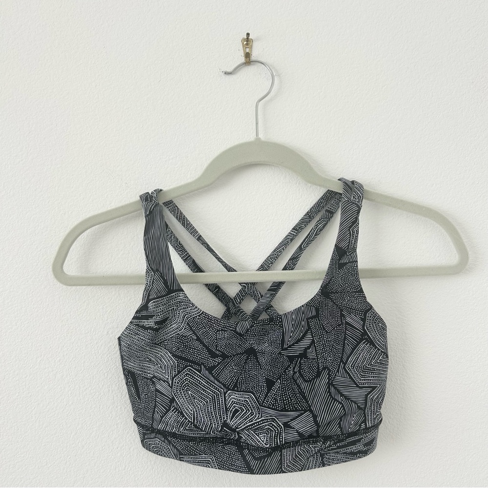 Lululemon Energy Bra in Mini Dottie Tribe White Black
